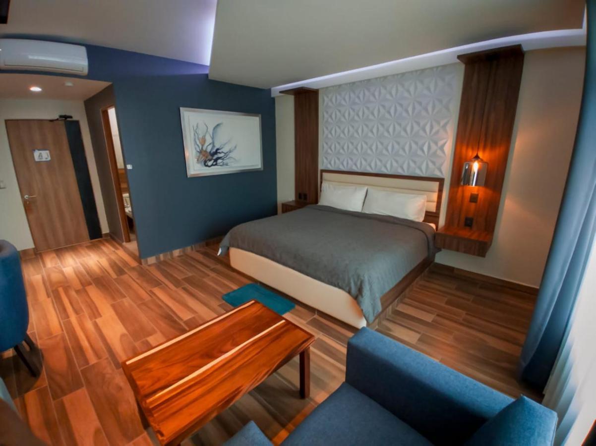 Hotel San Carlos La Barca Екстер'єр фото